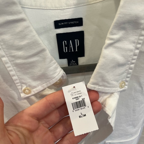 Gap Men’s Oxford Cloth Button Down - Picture 2 of 2